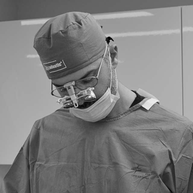 bite size surgery cover image mono